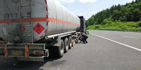 吉林省高速交警“四大行動” 嚴防危化品運輸車輛道路交通事故發生