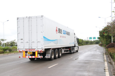 乘龍T7智能冷藏車 八千里路智與鮮
